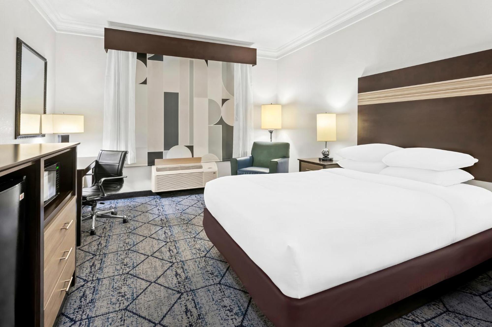 Western Hotel 3*